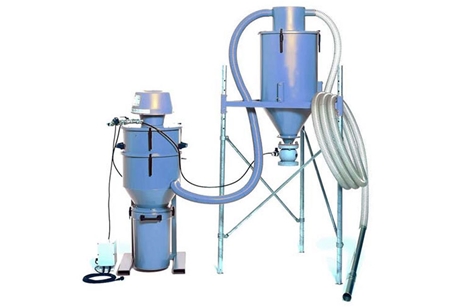 710A dust collector with self-cleaning filter